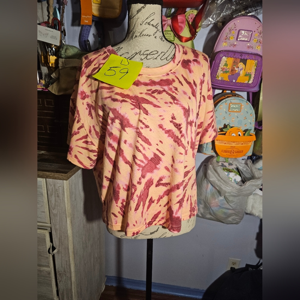 Women's Short-Sleeve Tie-Dye Crewneck Top in Pink and Cream